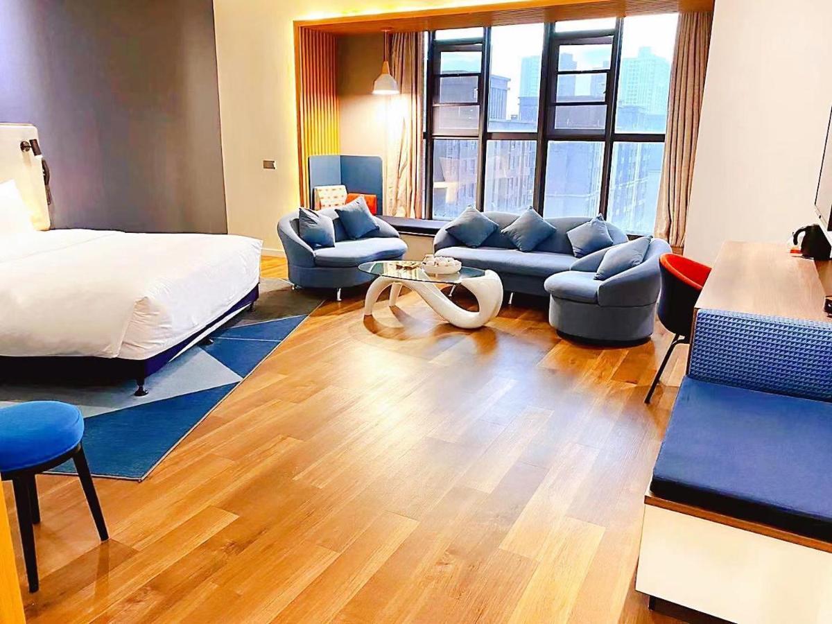Holiday Inn Express - Wuhan Optical Valley By Ihg Exteriör bild