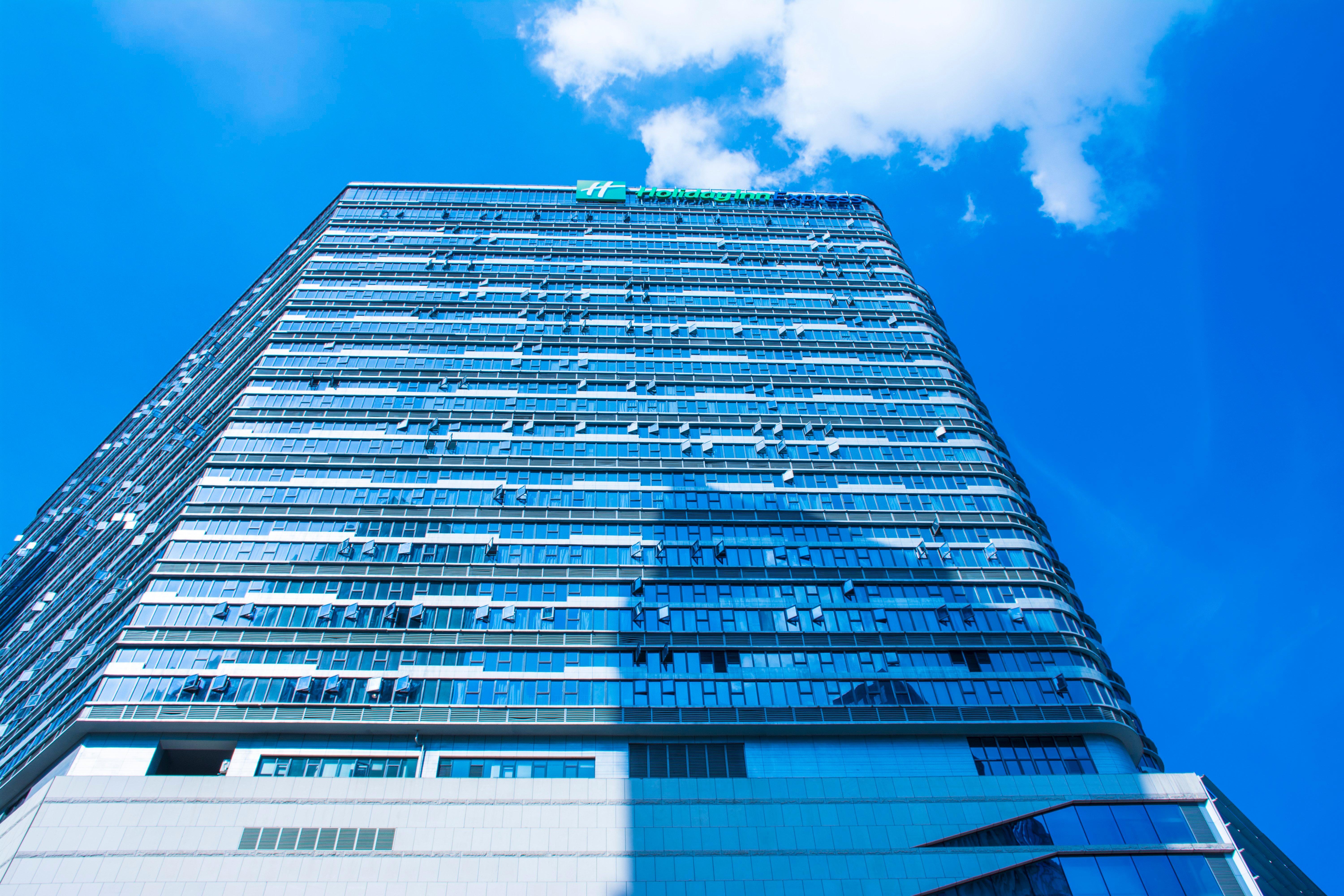 Holiday Inn Express - Wuhan Optical Valley By Ihg Exteriör bild