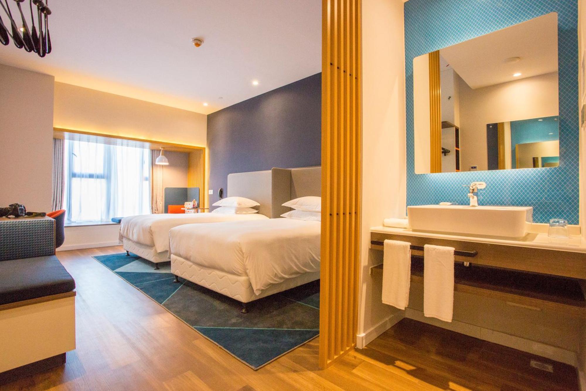 Holiday Inn Express - Wuhan Optical Valley By Ihg Exteriör bild